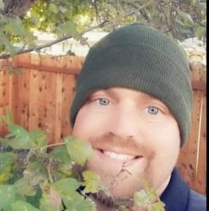 Meet your Posher, Marc